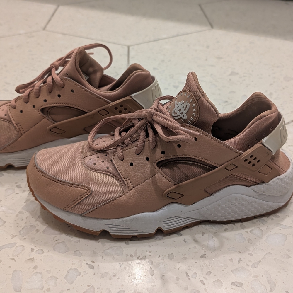 Nike Women's Blush Sneakers